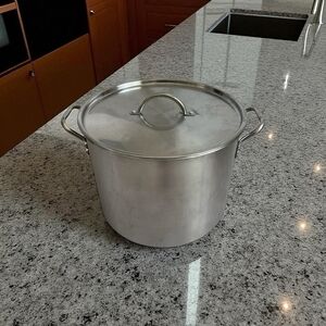 Vintage 16 Qt Stainless Steel Stackable Pot with Metal Lid Durable Cooking Pan